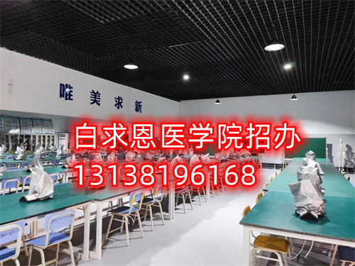 石家莊白求恩醫(yī)專學(xué)生周六日隨意出校門嗎？