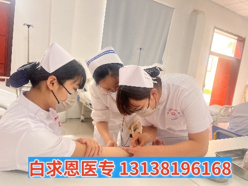 提前報(bào)名石家莊白求恩醫(yī)學(xué)中專學(xué)校還能參加中考嗎